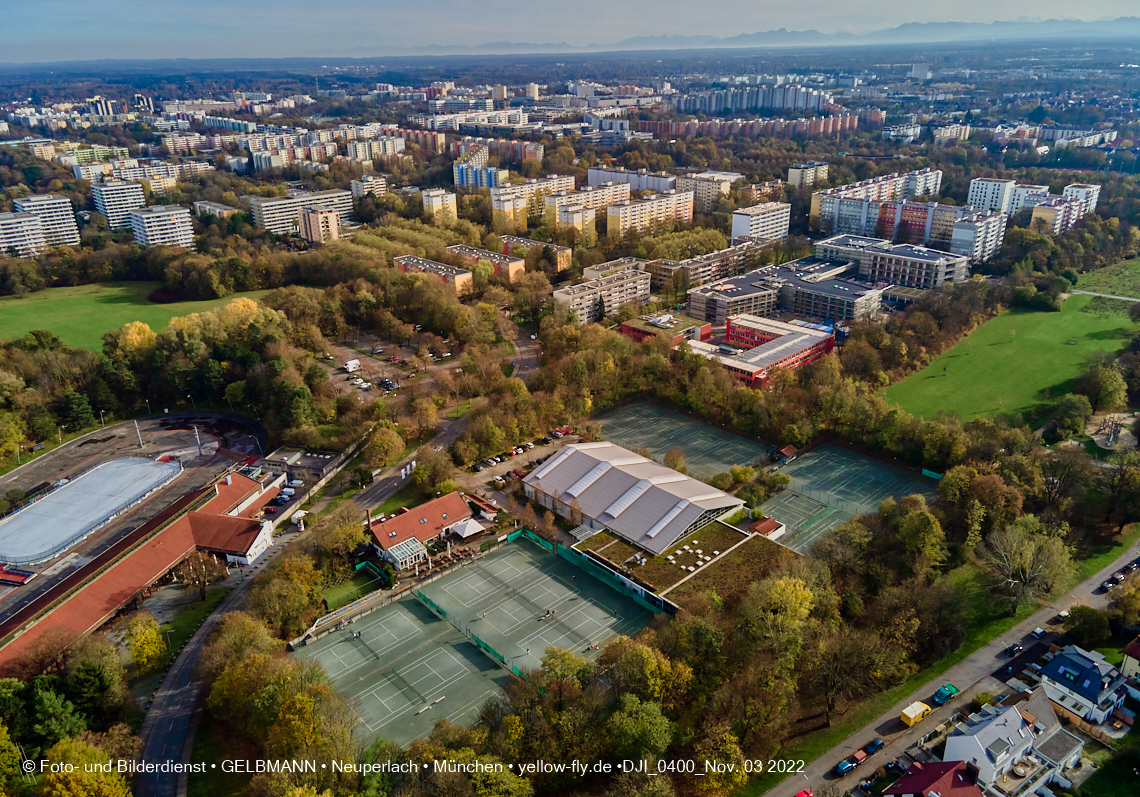 03.11.2022 -  Ostparksee mit Umgebung in Neuperlach